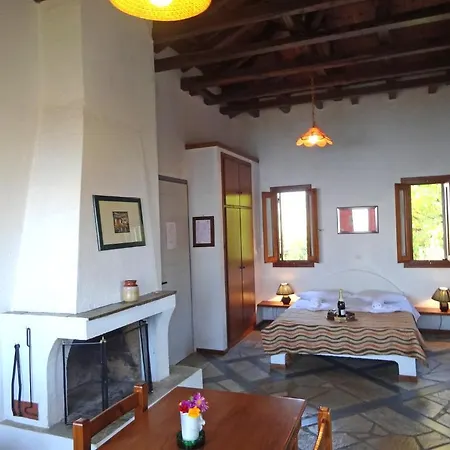 شقة فندقية Enallaxis 3*